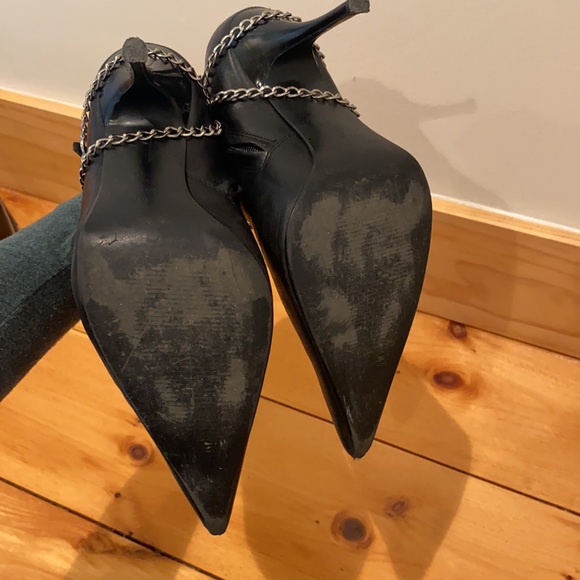 Black heeled booties - Picture 4 of 4